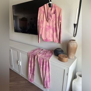 Volcom faded mauve fleece set